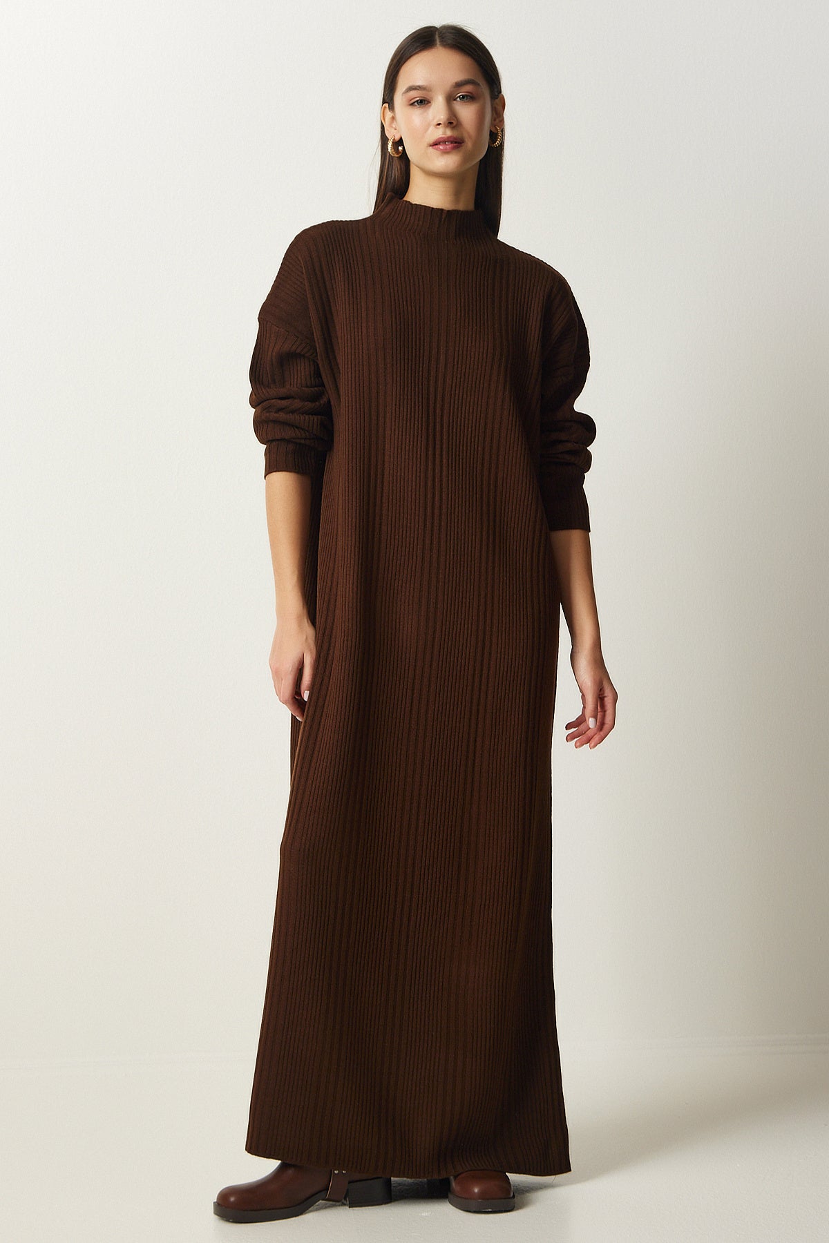 Kahverengi Dik Yaka Oversize Triko Elbise XN00001