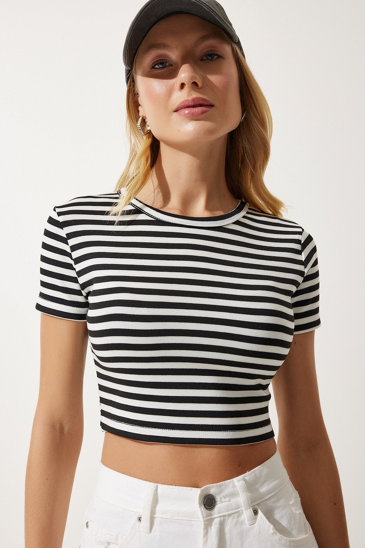 Siyah Çizgili Crop Örme T-Shirt NJ00139