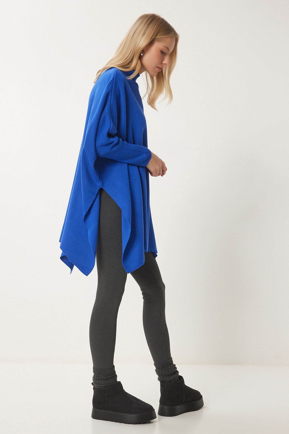 Mavi Yandan Yırtmaçlı Oversize Panço Kazak YY00005