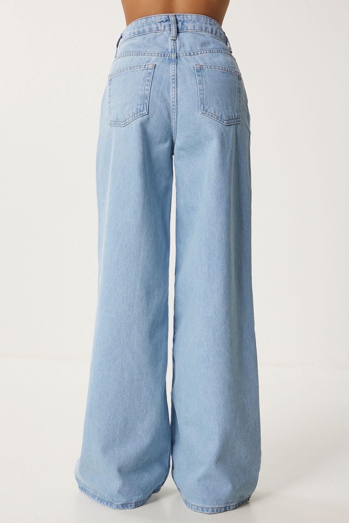Açık Mavi Orta Bel Geniş Paça Jean FN03413