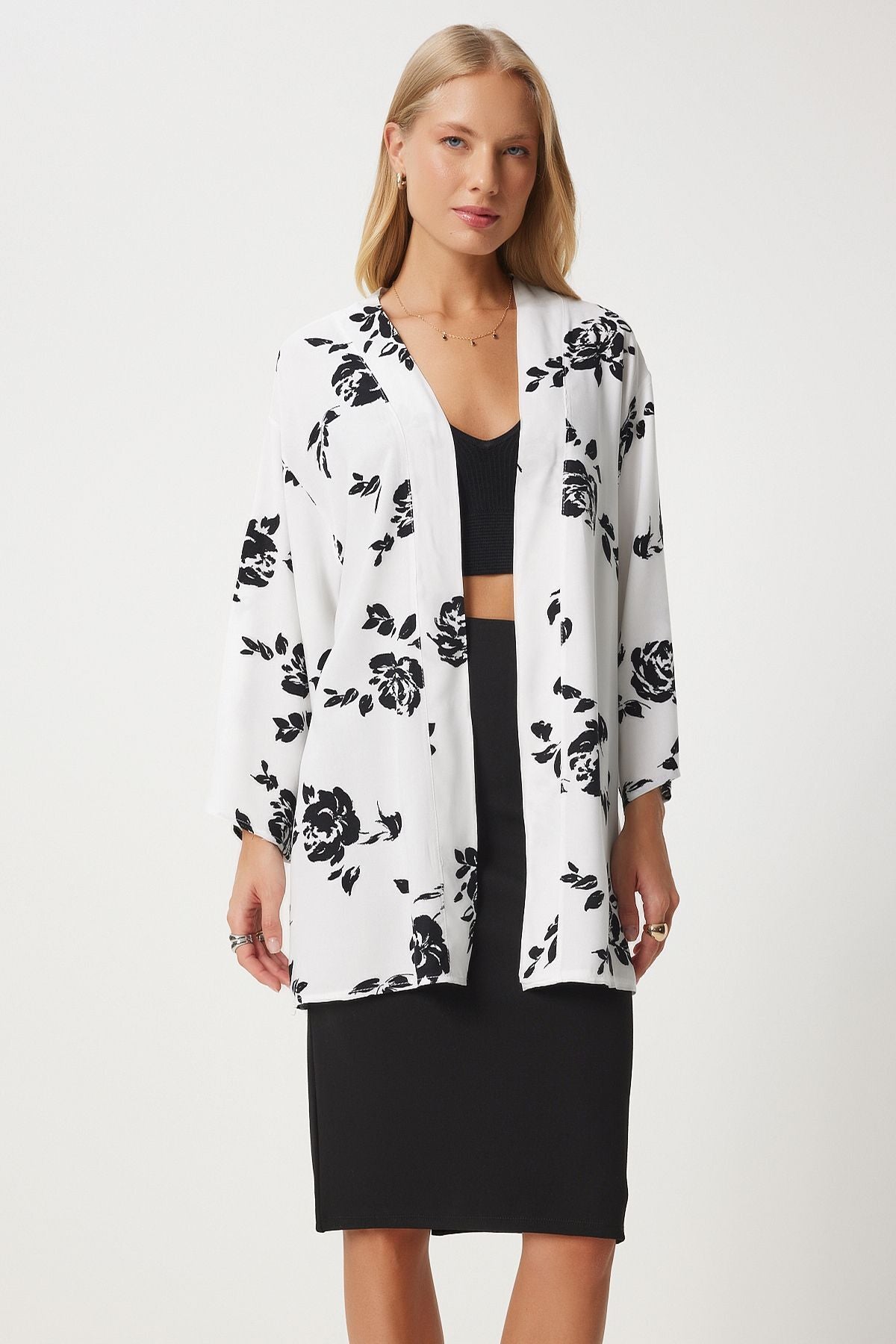 Beyaz Desenli Viskon Kimono EN00615