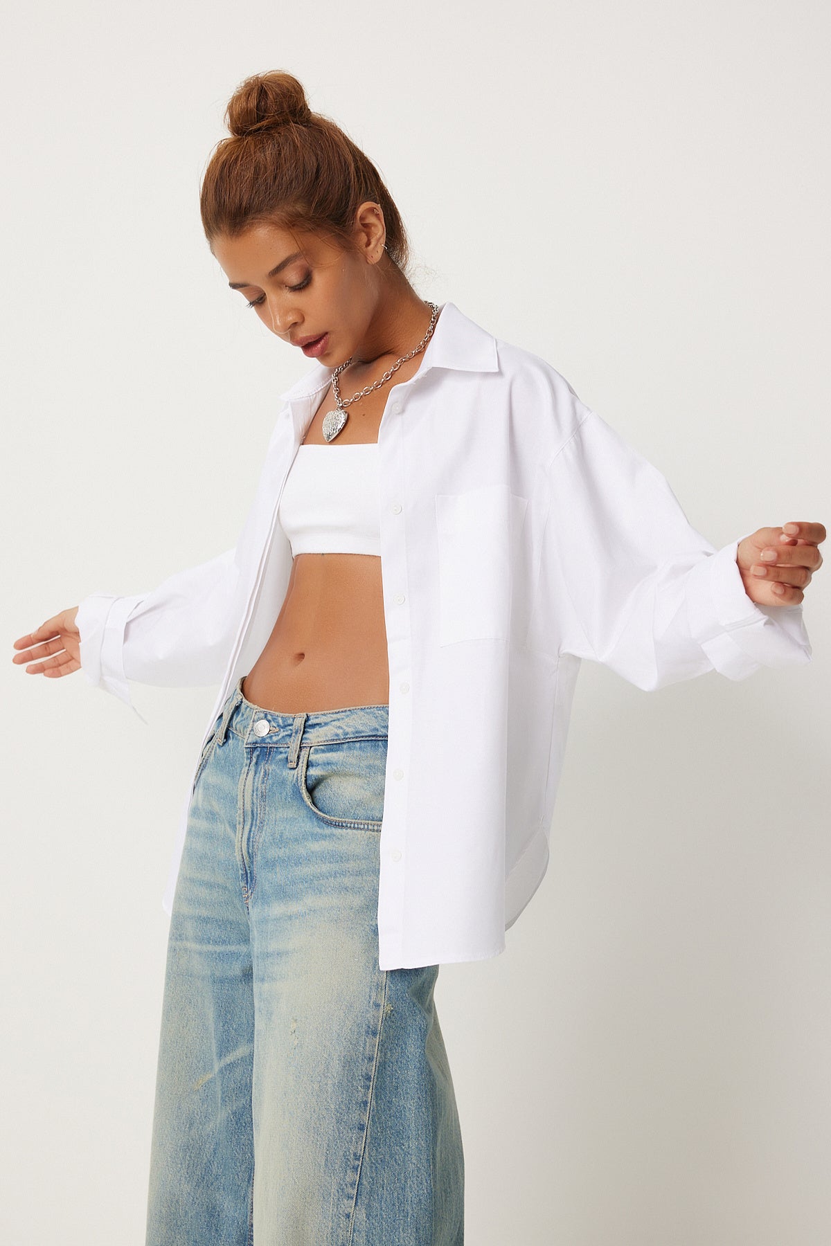 Beyaz Cepli Oversize Gömlek  FN03248