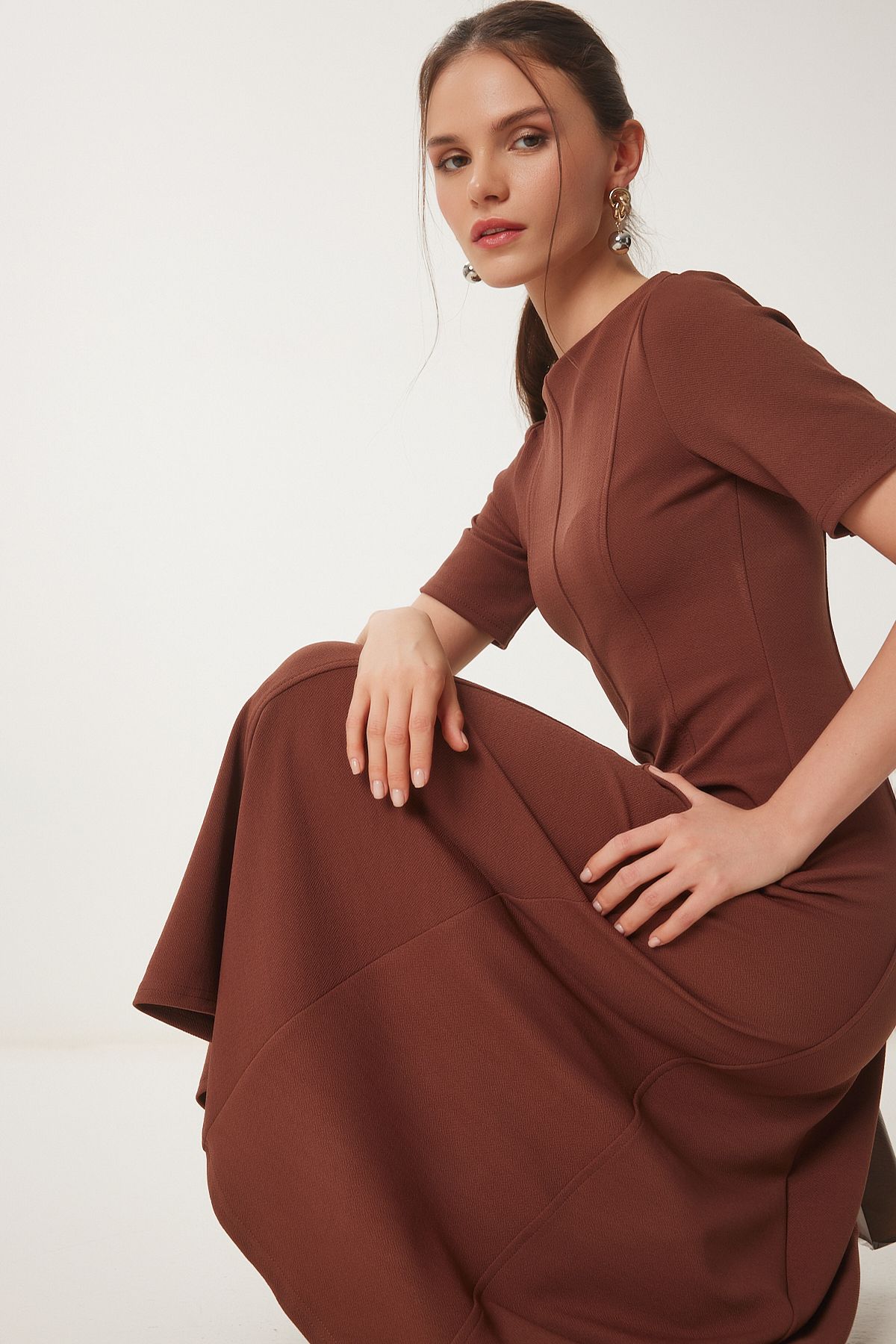 Kahverengi Kloş Midi Yazlık Örme Elbise ZH00047