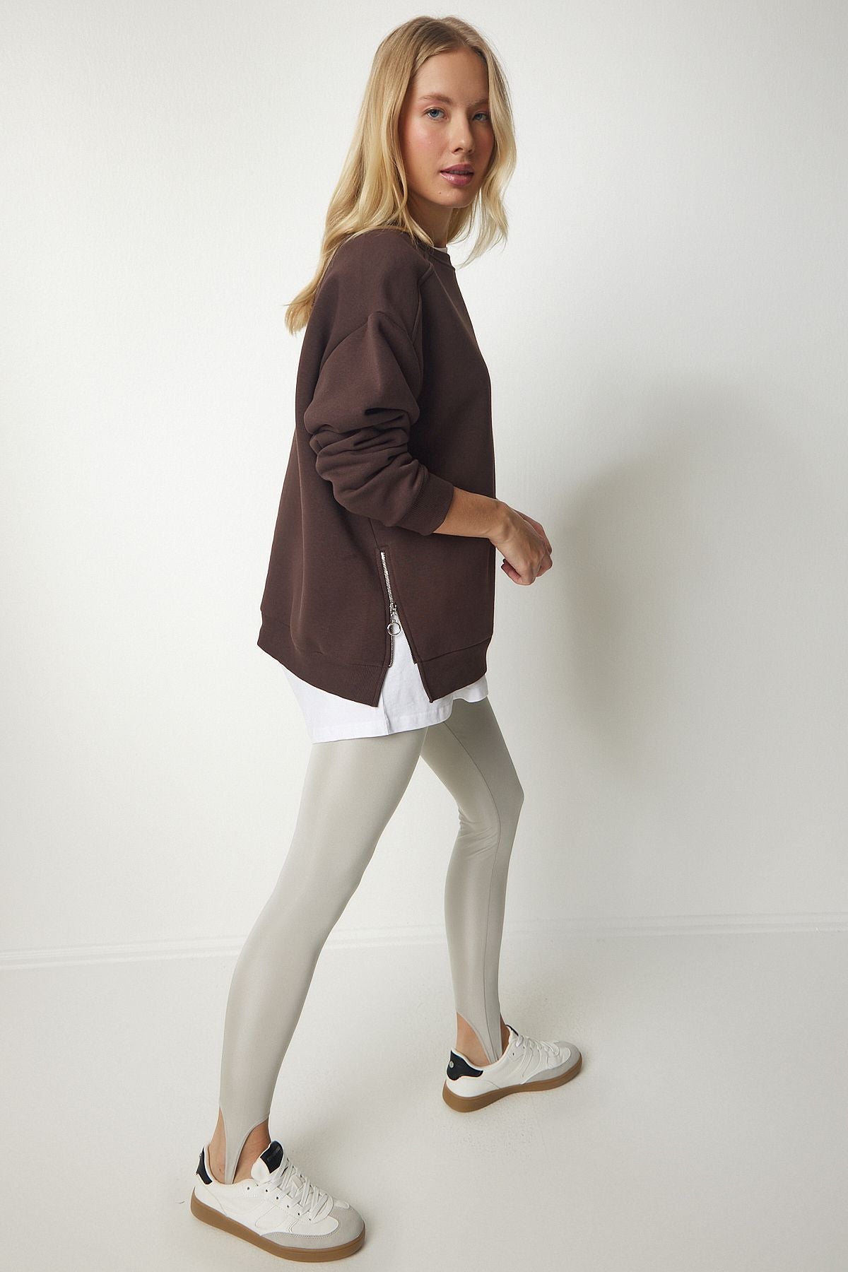 Kahverengi Fermuar Detaylı Şardonlu Örme Sweatshirt UB00148