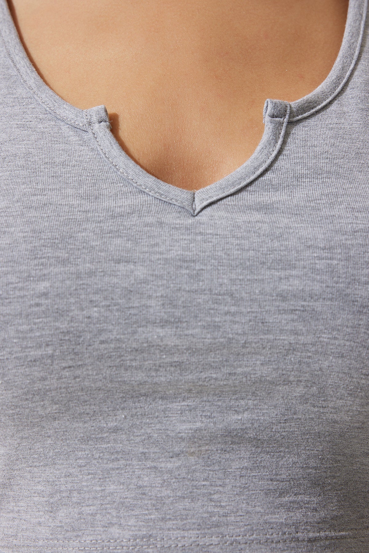 Gri Askılı Crop Örme Bluz OW00030