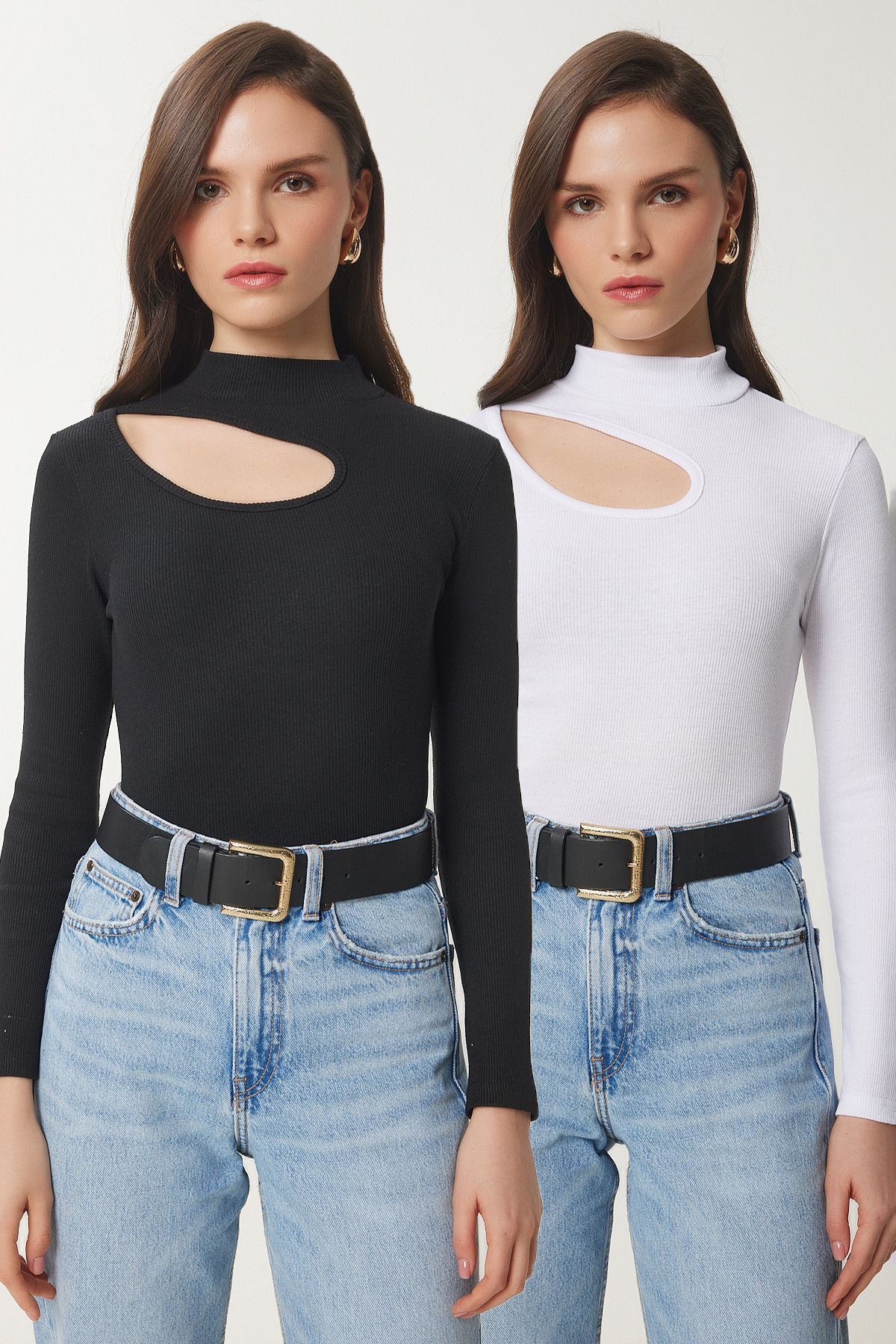 Siyah Beyaz 2'Li Paket Cut Out Detaylı Fitilli Örme Bluz GT00235