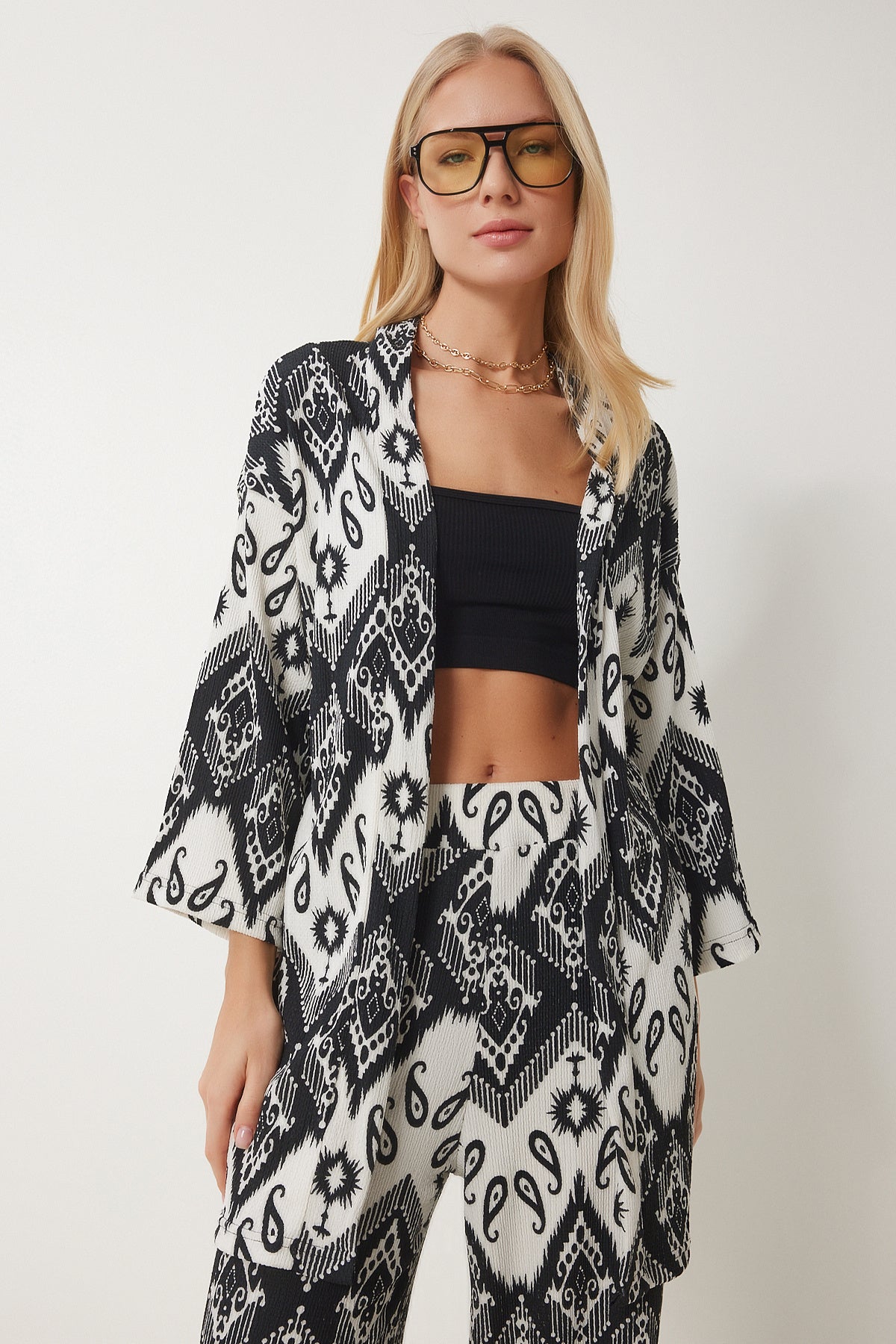 Siyah Beyaz Desenli Krinkıl Yazlık Kimono Pantolon Takım ZV00271