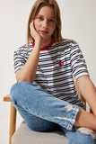 Beyaz Bisiklet Yaka Çizgili Örme T-Shirt CR00428