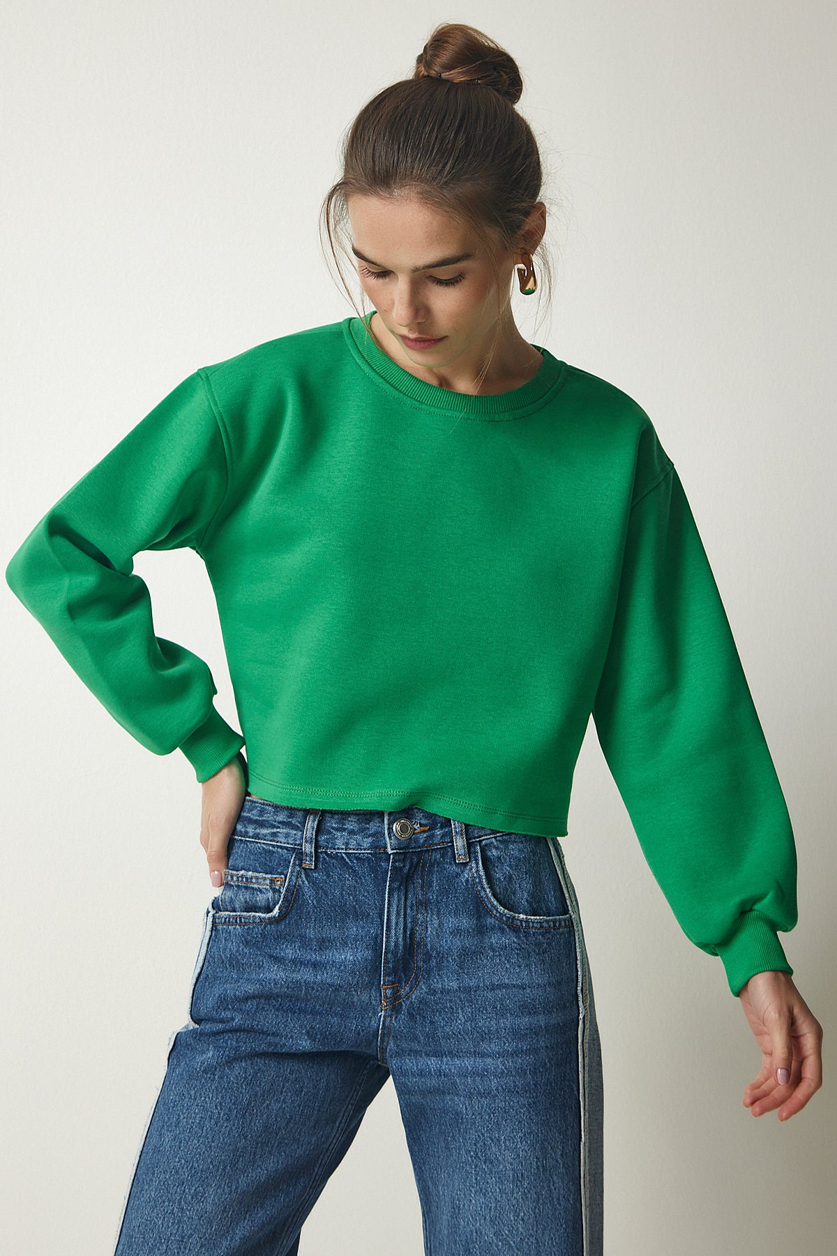 Yeşil Bisiklet Yaka Şardonlu Crop Örme Sweatshirt BF00085