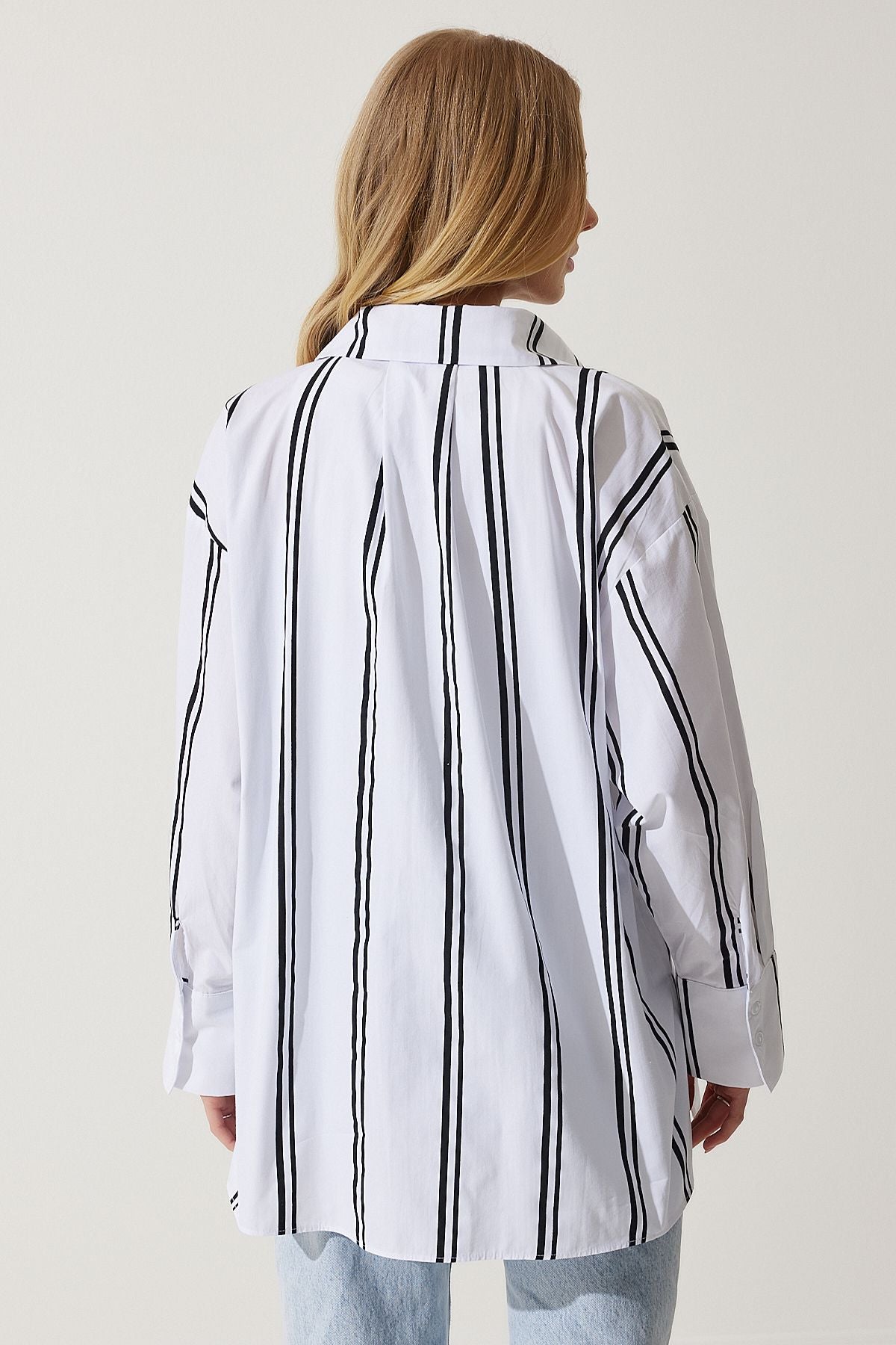 Beyaz Siyah Çizgili Oversize Poplin Gömlek BP00154