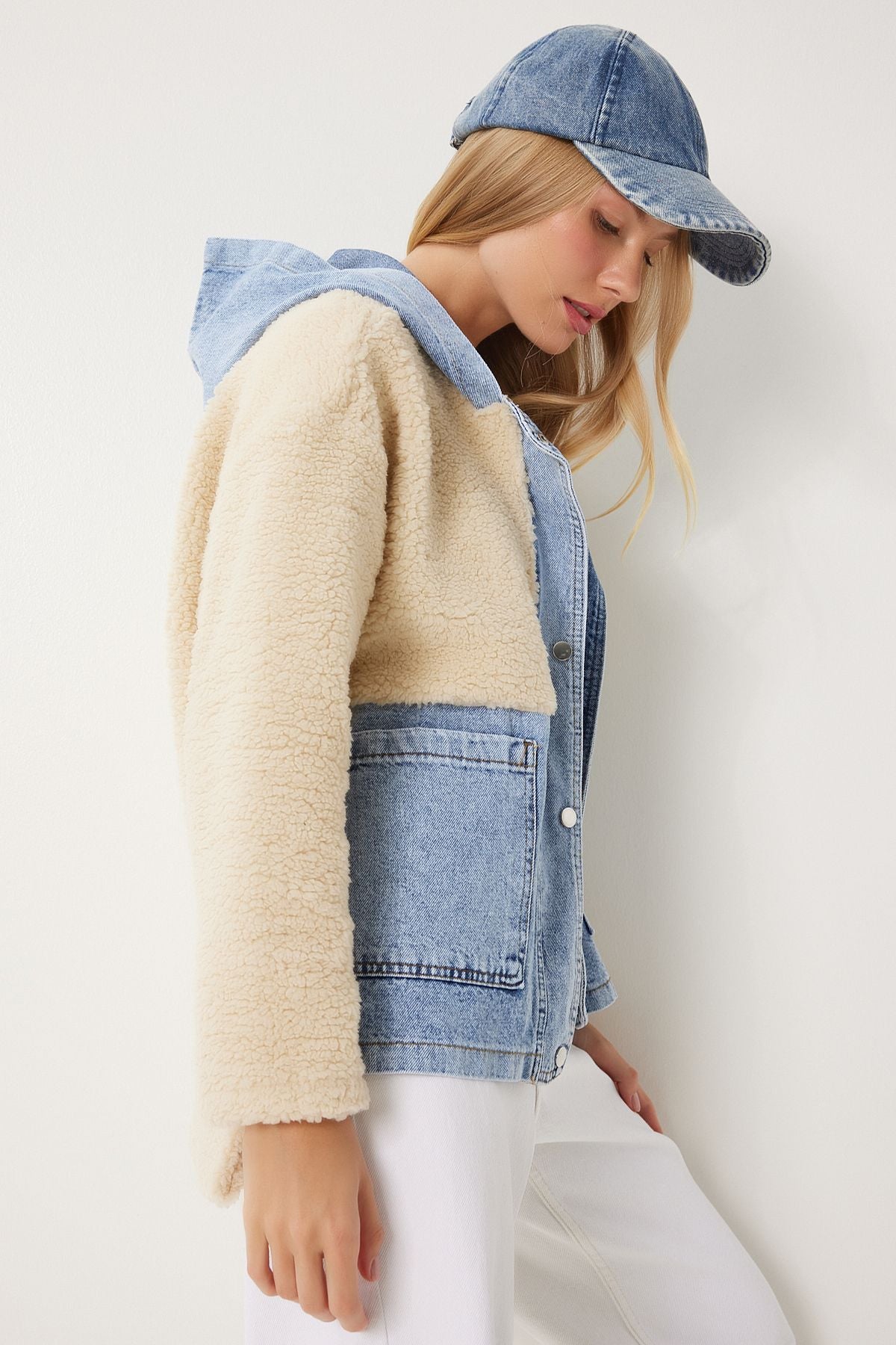 Krem Mavi Kapüşonlu Denim Detaylı Peluş Ceket NT00435