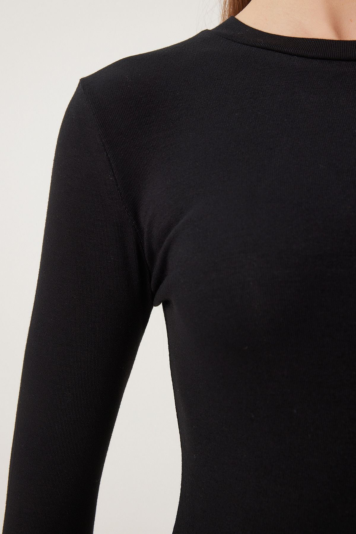 Siyah Bisiklet Yaka Basic Örme Bluz CR00439