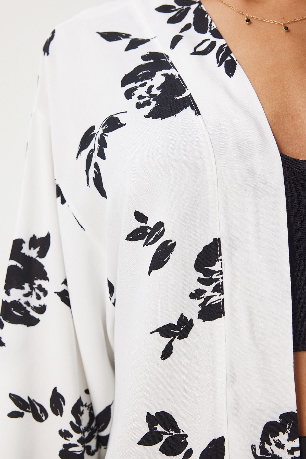 Beyaz Desenli Viskon Kimono EN00615