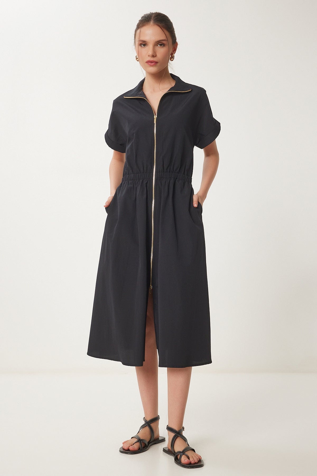 Siyah Fermuarlı Midi Poplin Elbise UB00375