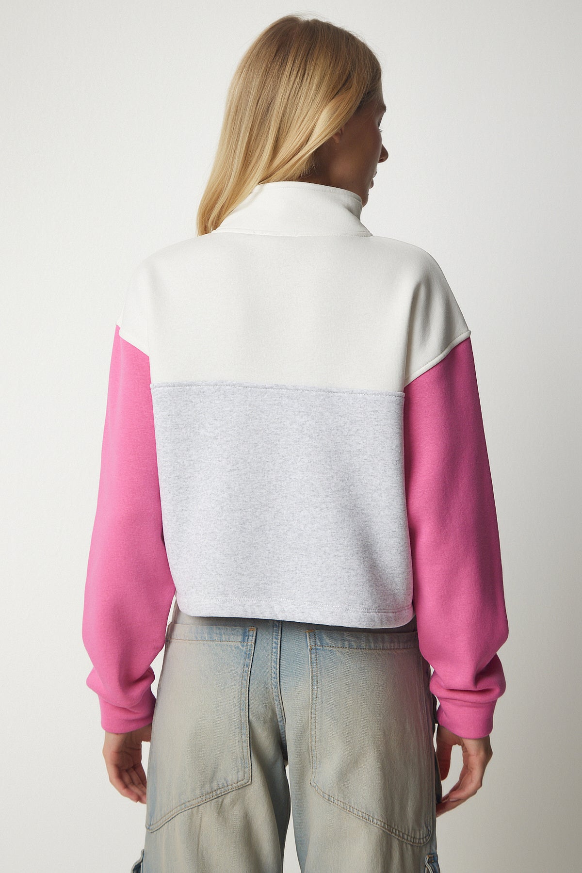 Gri Pembe Fermuarlı Yaka Şardonlu Örme Crop Sweatshirt NJ00130