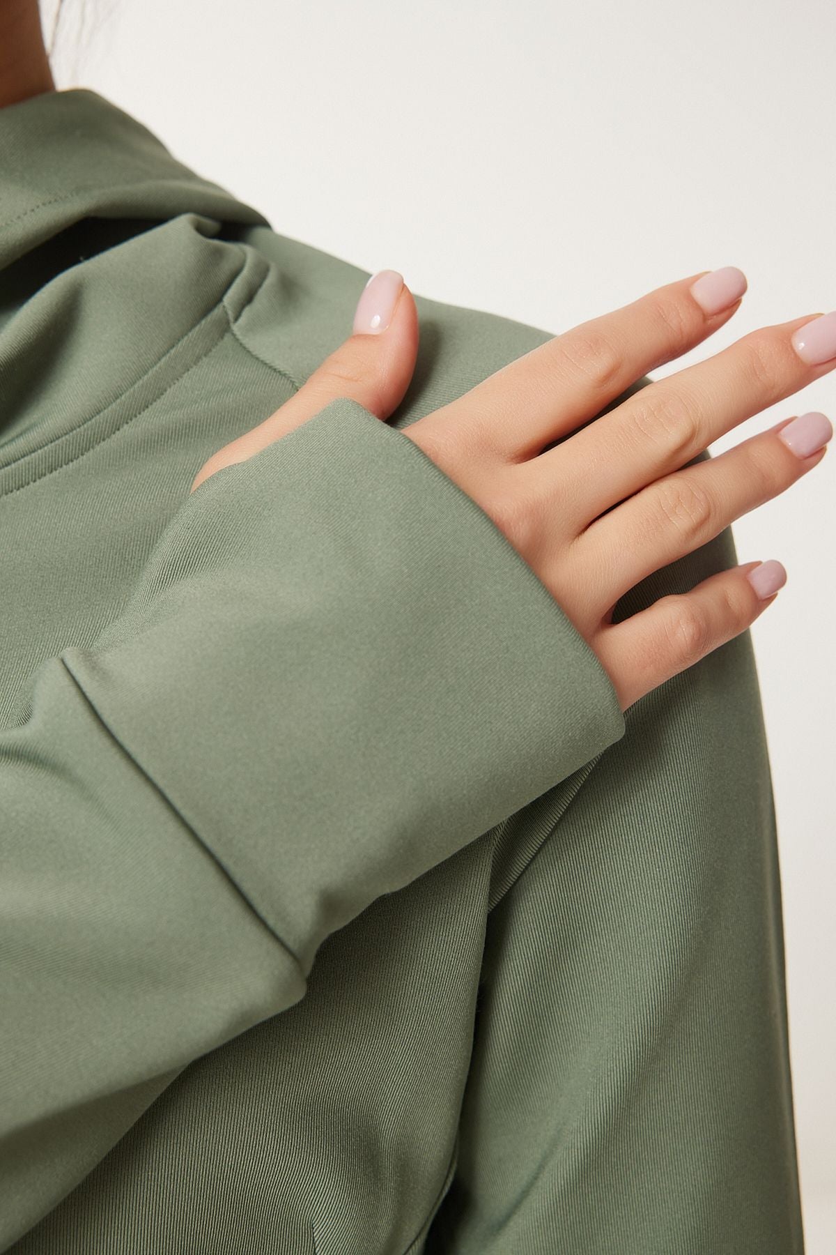 Haki Parmak Detaylı Kapüşonlu Fermuarlı Örme Sweatshirt VX00007