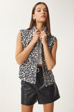 Ekru Siyah Leopar Desenli Gömlek Yaka Denim Yelek FN03418