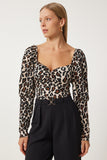 Bej Kahverengi Leopar Desenli Kalp Yaka Crop Örme Bluz FF00167