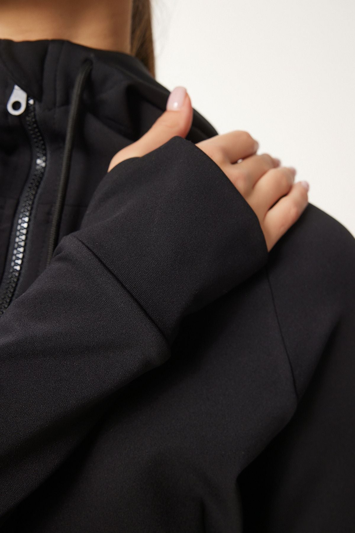 Siyah Parmak Detaylı Kapüşonlu Fermuarlı Örme Sweatshirt VX00007