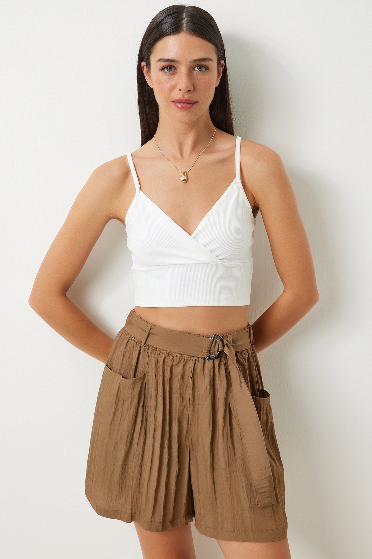 Beyaz Askılı Crop Örme Büstiyer MX00078