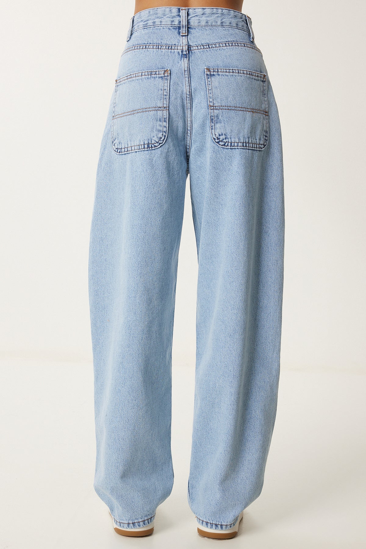 Açık Mavi Yıkamalı Baggy Jean OK00064