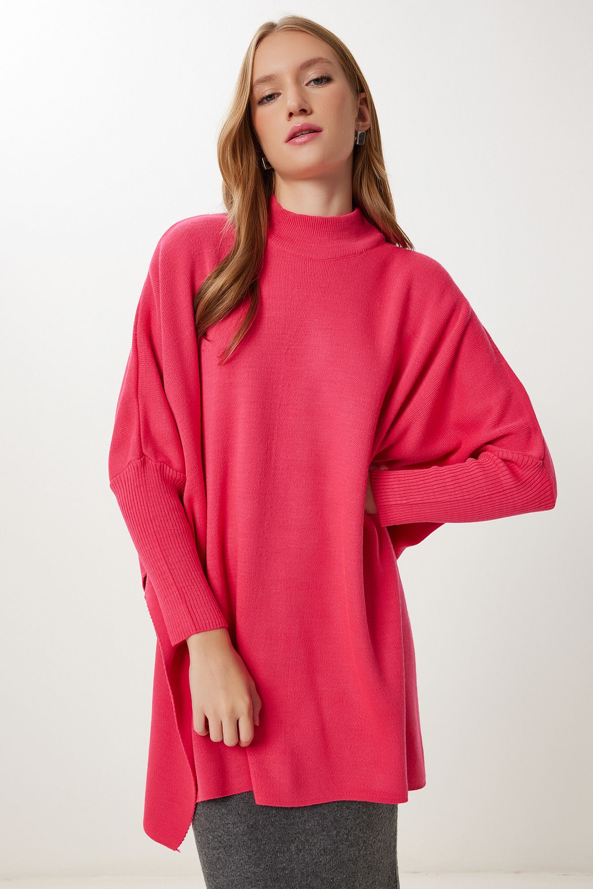 Koyu Pembe Yandan Yırtmaçlı Oversize Panço Kazak YY00005