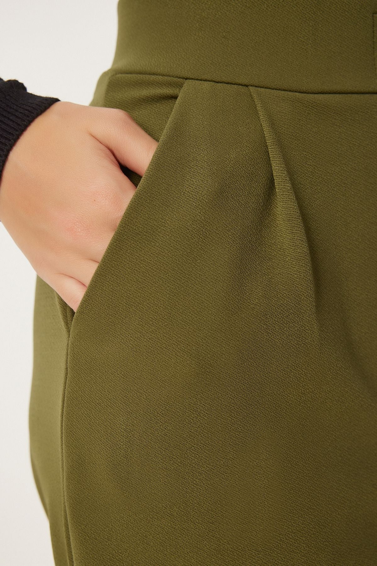 Haki Beli Cırtlı Rahat Dokuma Pantolon RV00150
