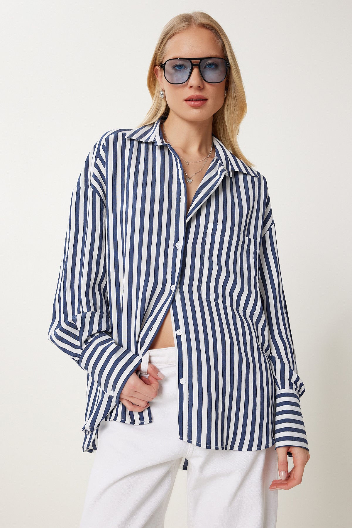 Lacivert Beyaz Çizgili Oversize Dokuma Gömlek DP00259