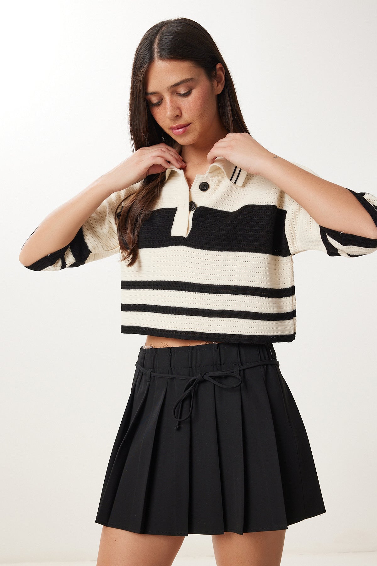 Krem Siyah Çizgili Crop Triko Kazak MX00242