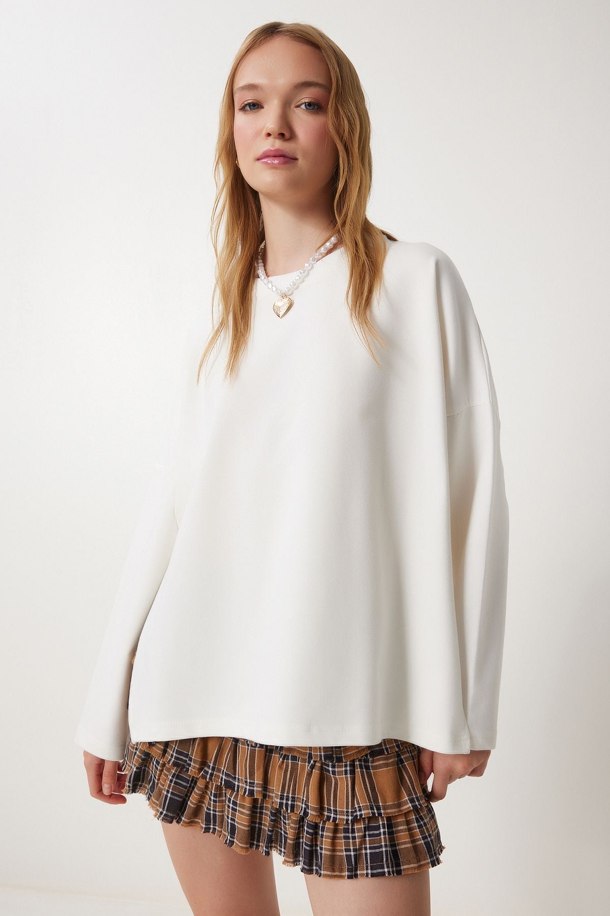 Ekru Yandan Yırtmaçlı Oversize Örme Sweatshirt UL00050