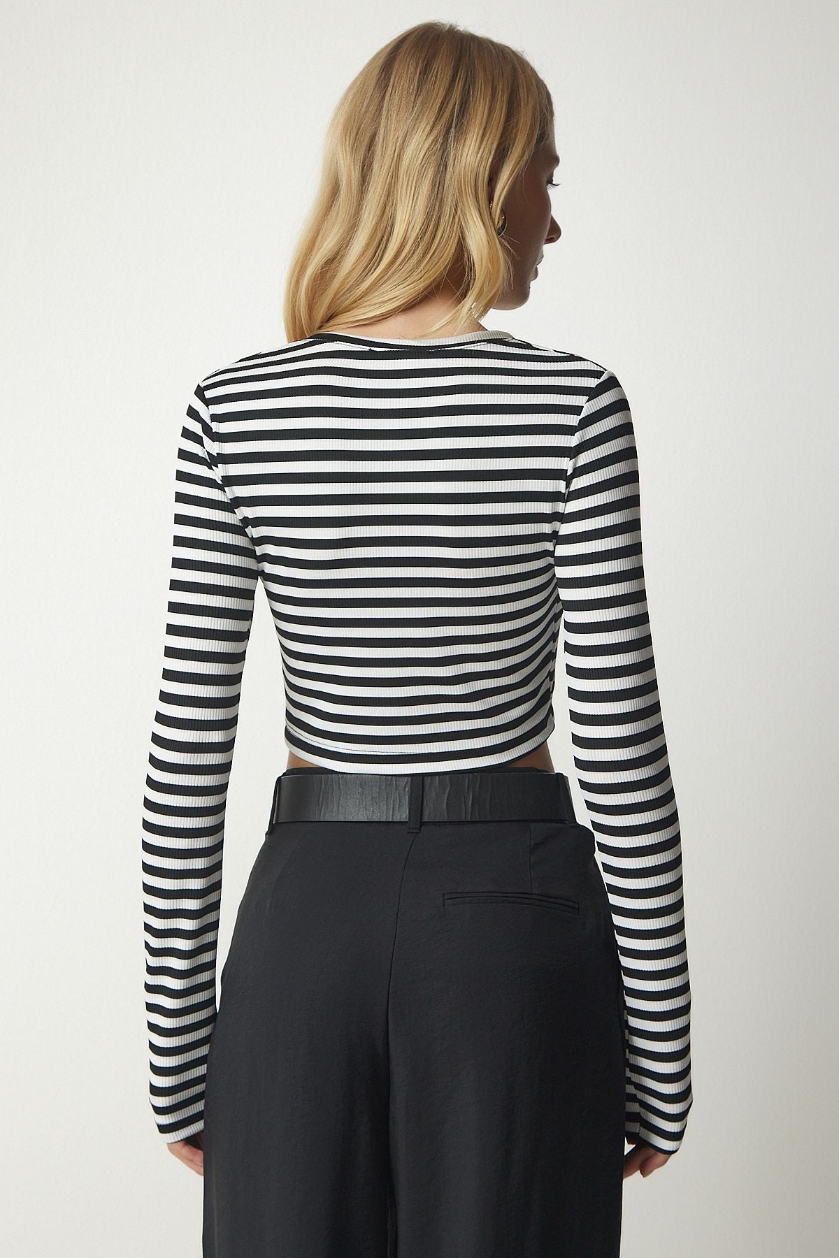 Siyah Beyaz Çizgili Kaşkorse Crop Bluz MC00229