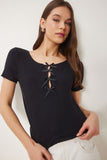 Siyah Fiyonklu Örme T-Shirt MC00296
