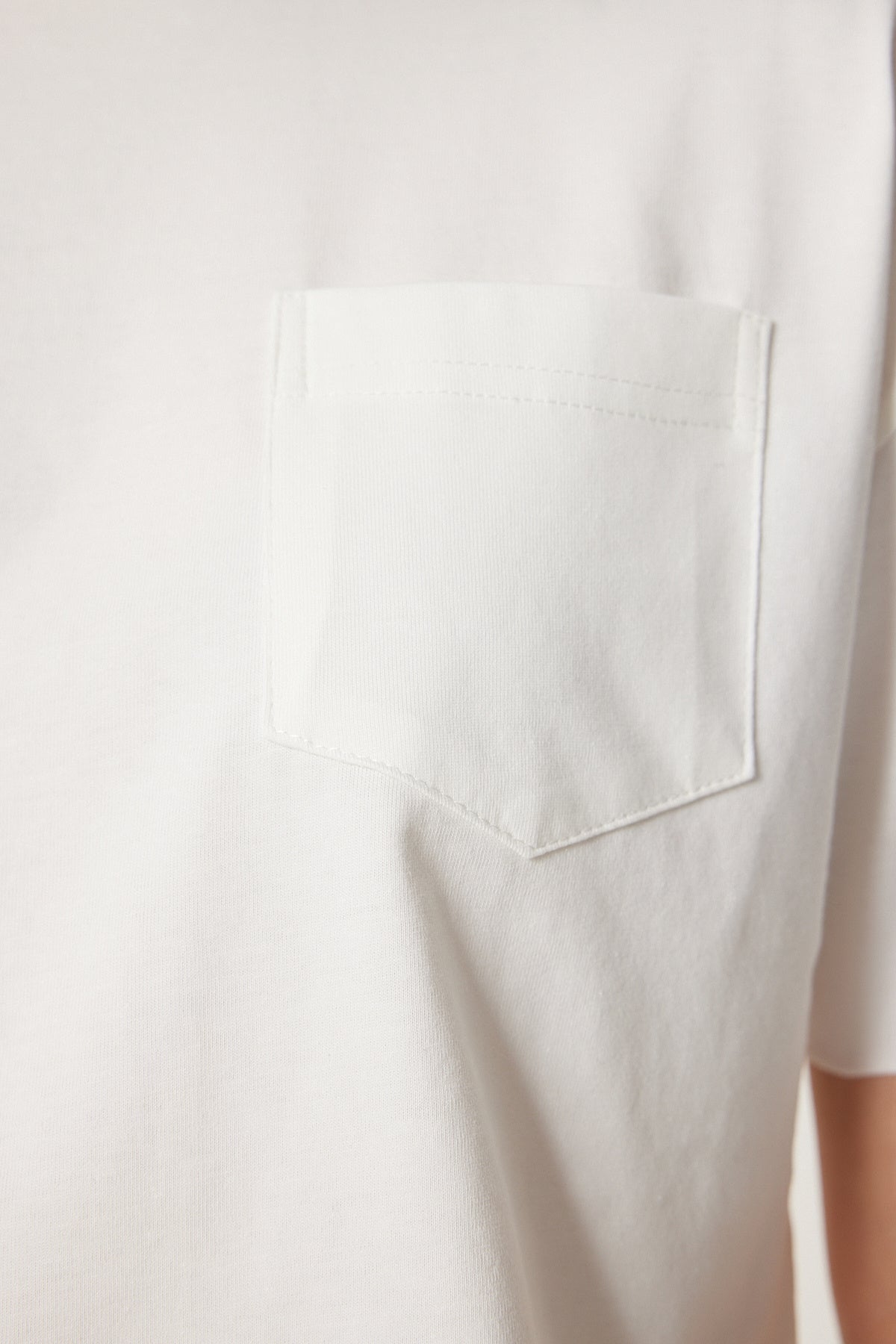 Beyaz Pamuklu Crop Örme T-Shirt CR00443