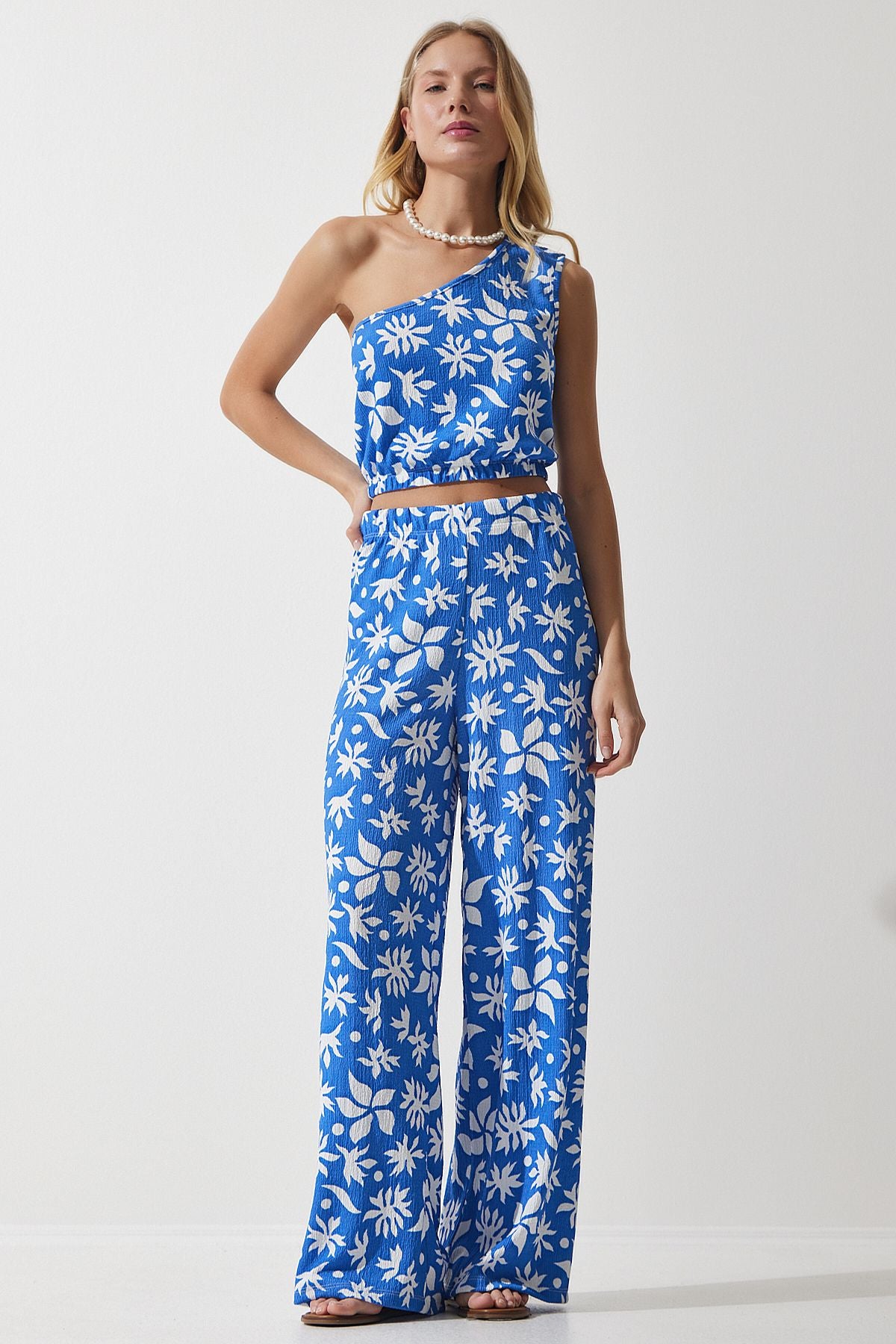 Mavi Beyaz Desenli Örme Crop Bluz Palazzo Takım MC00260