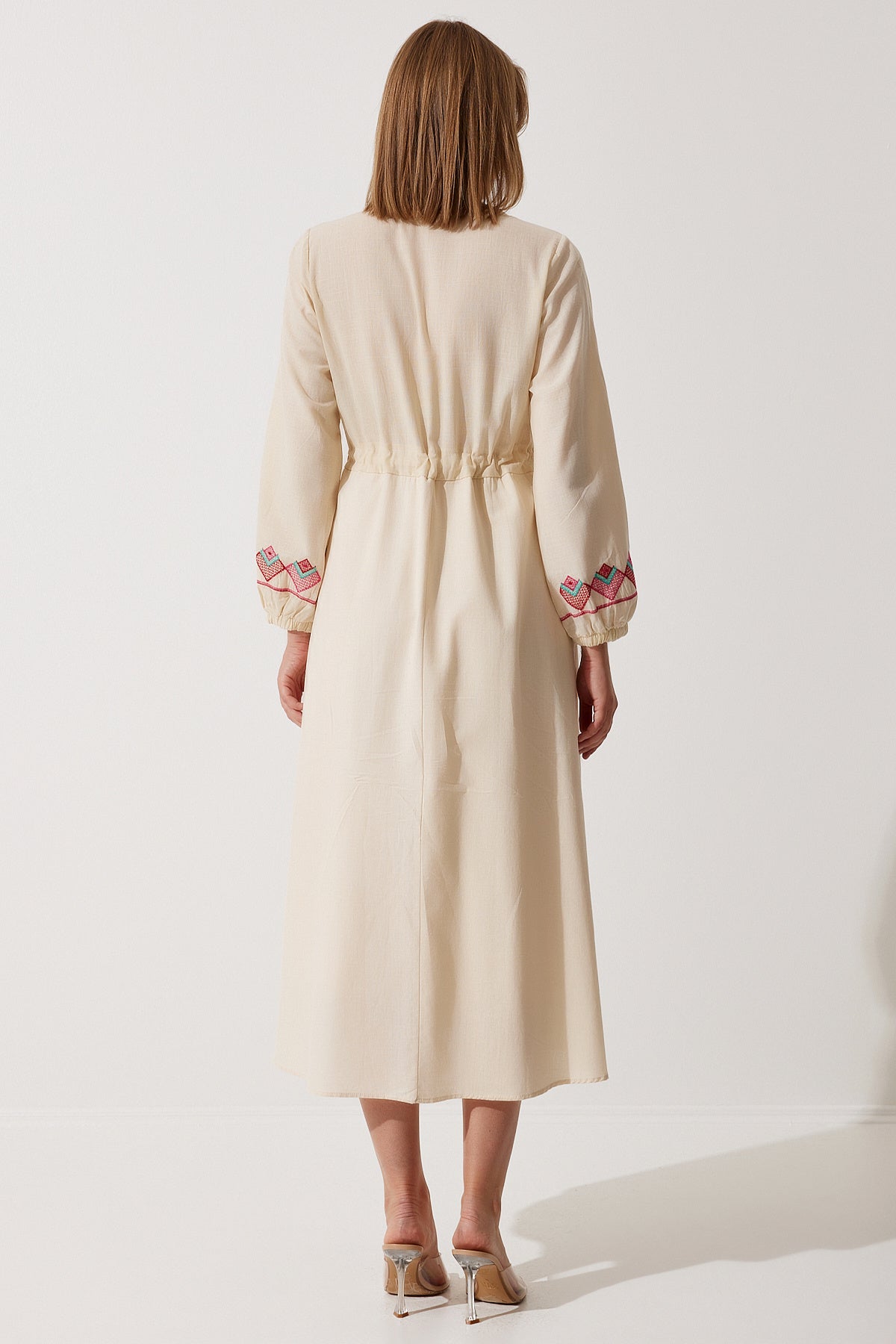 Krem Nakış Detaylı Oversize Keten Elbise RG00027