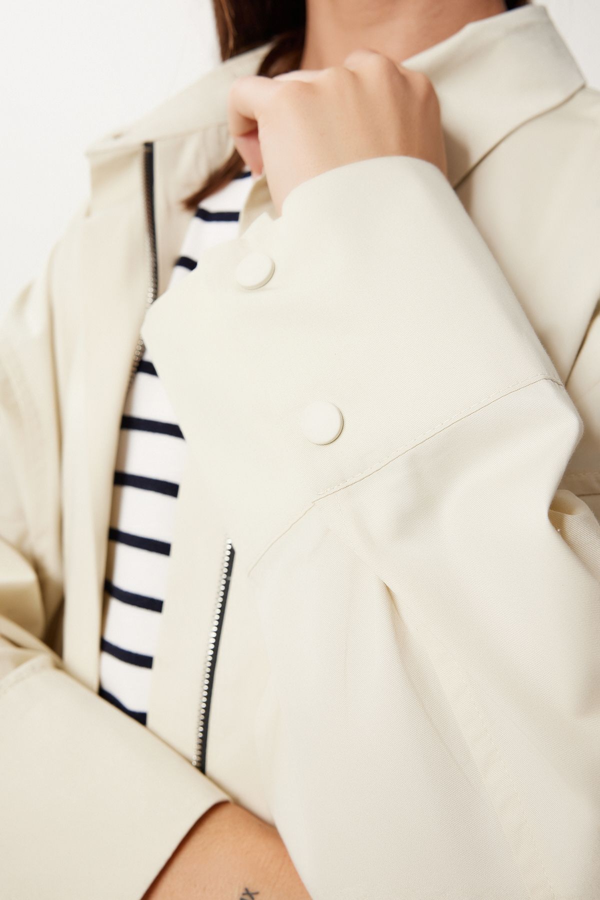 Krem Fermuarlı Oversize Dokuma Trençkot FG00052