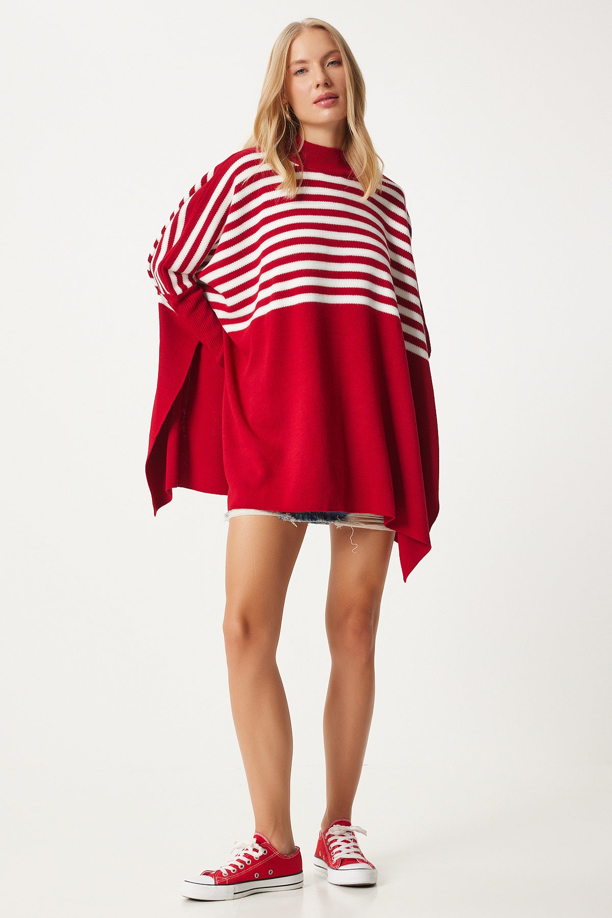 Kırmızı Çizgili Yandan Yırtmaçlı Oversize Panço Kazak DD01336