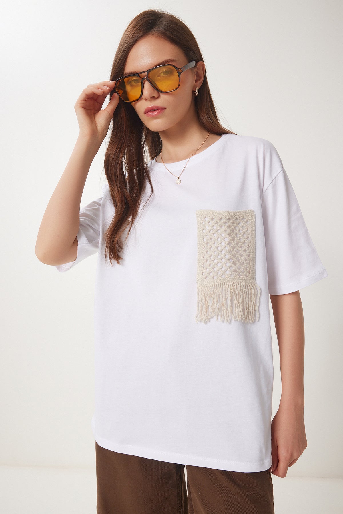 Beyaz Oversize Nakış Cepli Örme T-Shirt ZV00277