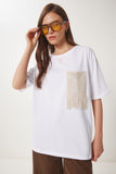Beyaz Oversize Nakış Cepli Örme T-Shirt ZV00277