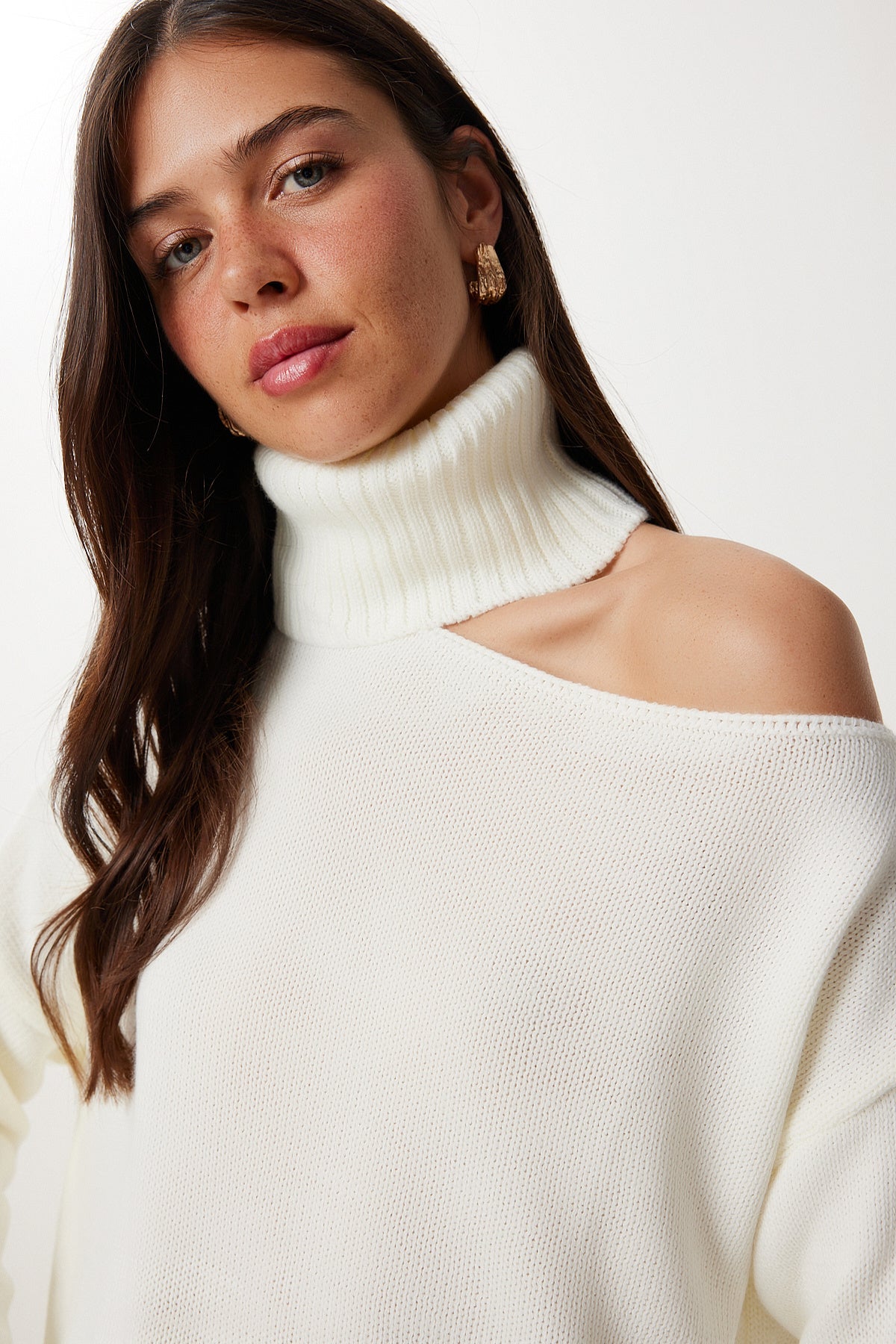 Ekru Cut Out Detaylı Balıkçı Yaka Triko Kazak PN00068