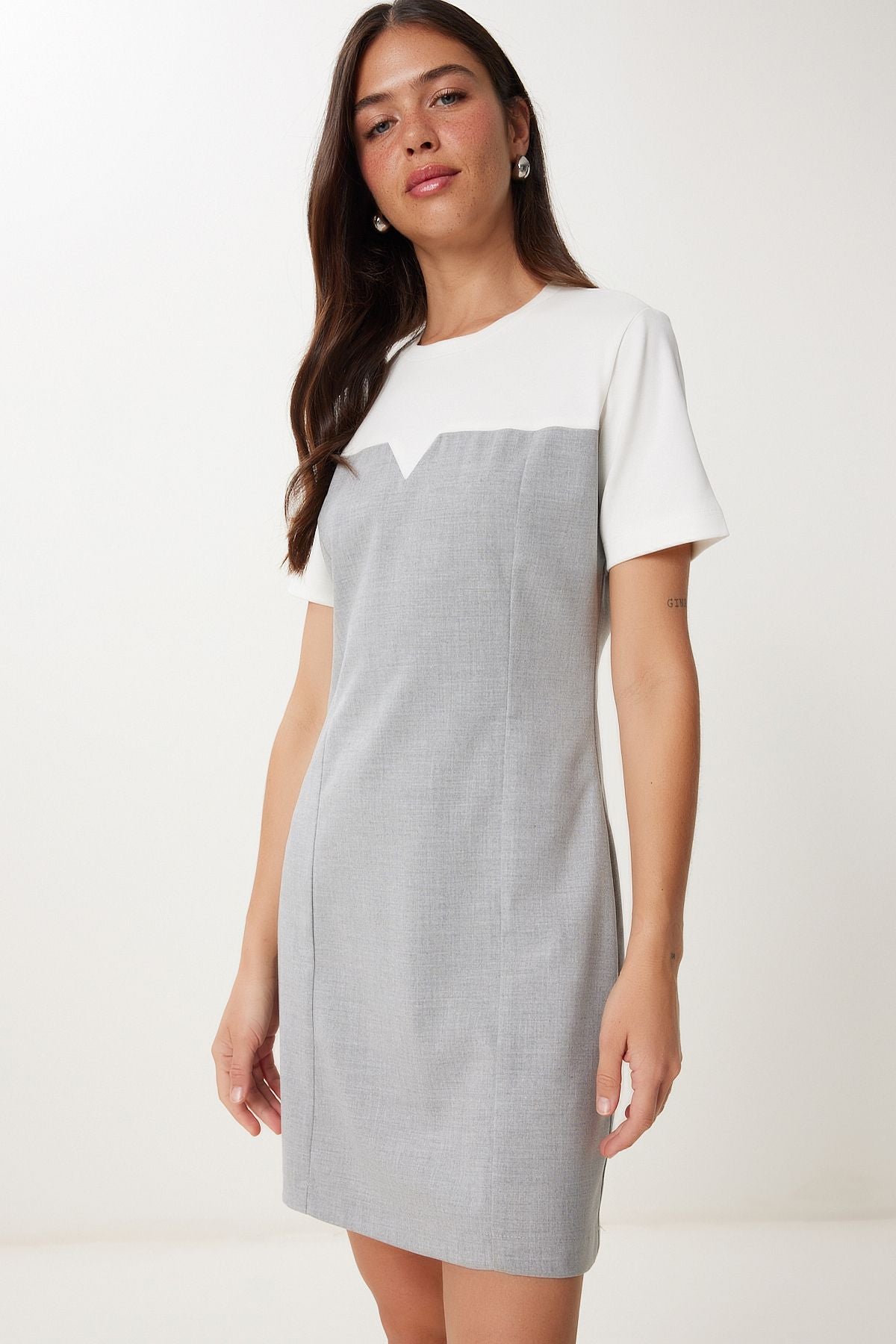 Gri T-Shirt Detaylı Kontrast Renkli Mini Dokuma Elbise MX00214