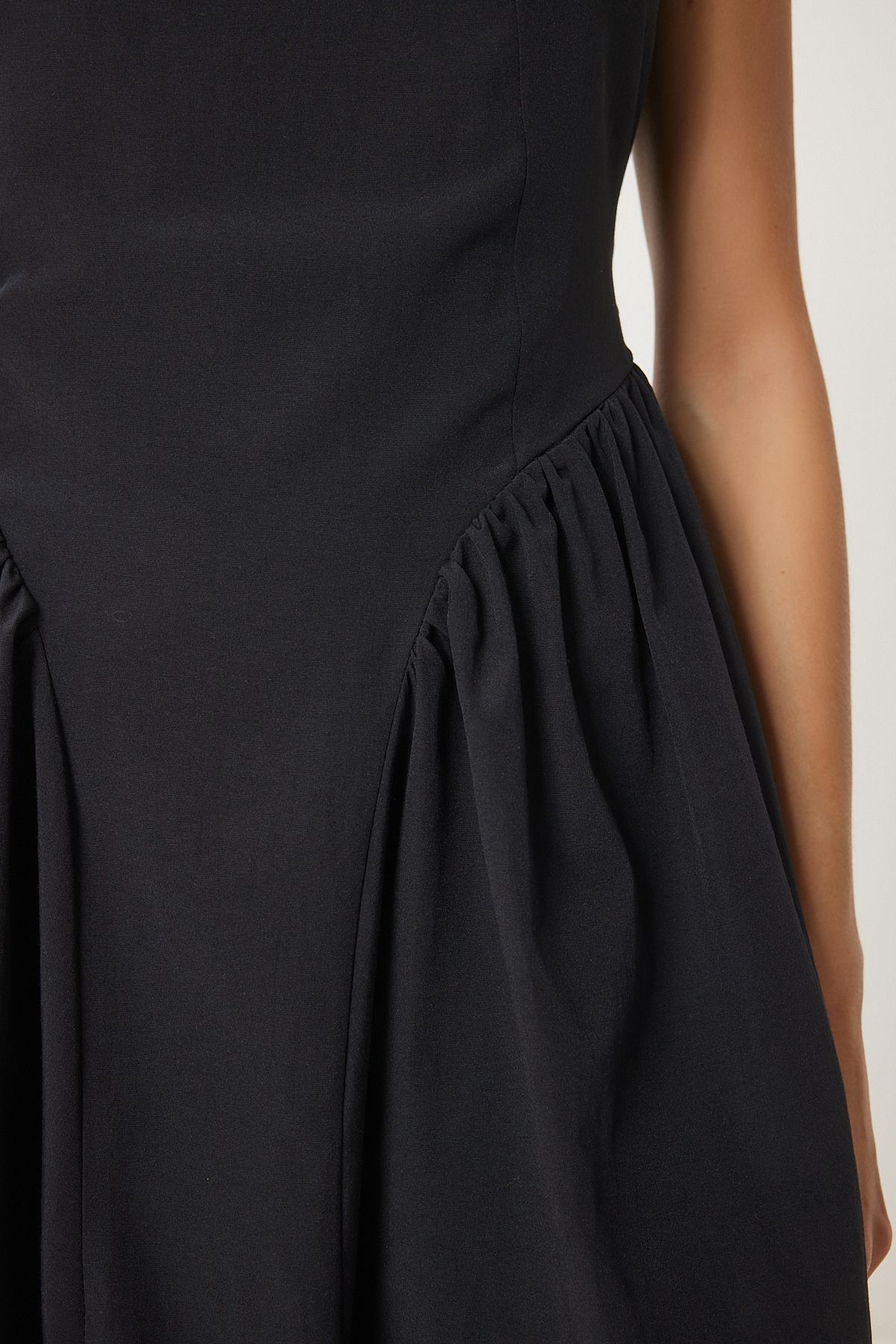 Siyah Fiyonklu Mini Poplin Elbise UB00355