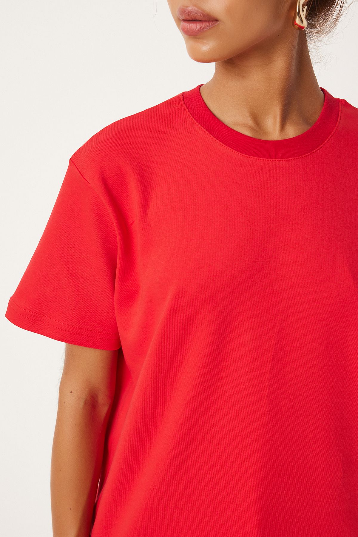 Kırmızı Bisiklet Yaka %100 Pamuk Penye T-Shirt FN03265