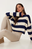 Lacivert Krem Çizgili Crop Triko Kazak PF00058