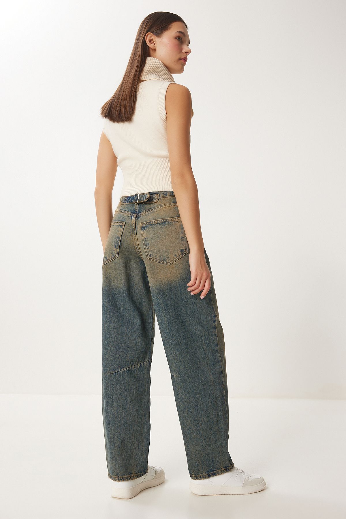 Koyu Mavi Yüksek Bel Soluk Efektli Baggy Jeans UT00027