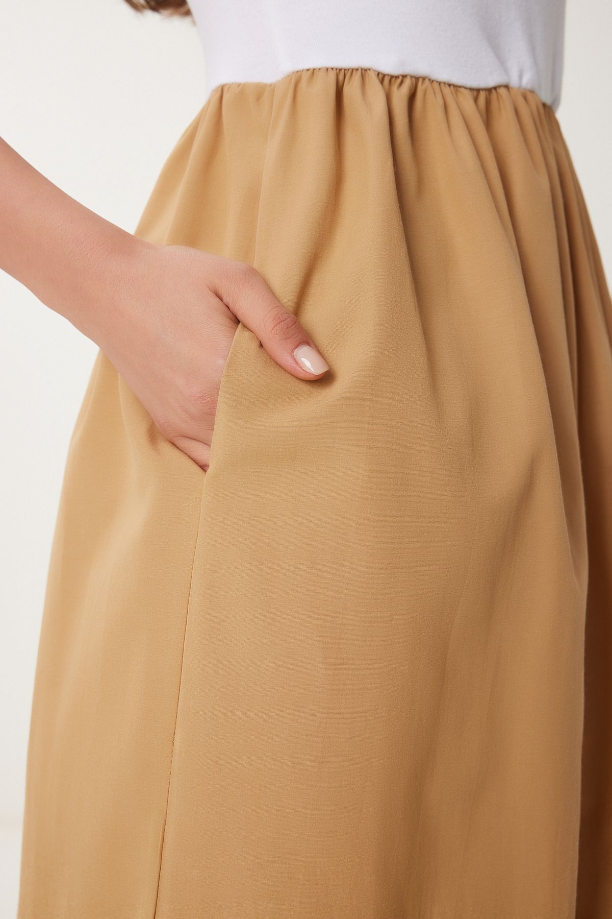 Bisküvi Beyaz Örme Üstlü Yazlık Poplin Evaze Elbise UB00289