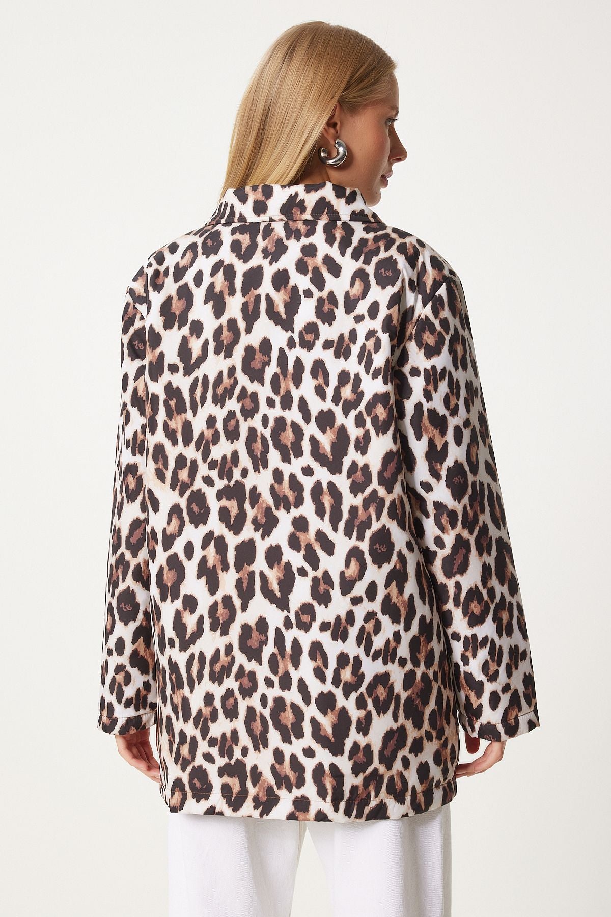 Siyah Bej Leopar Desenli Şişme Mont NT00432