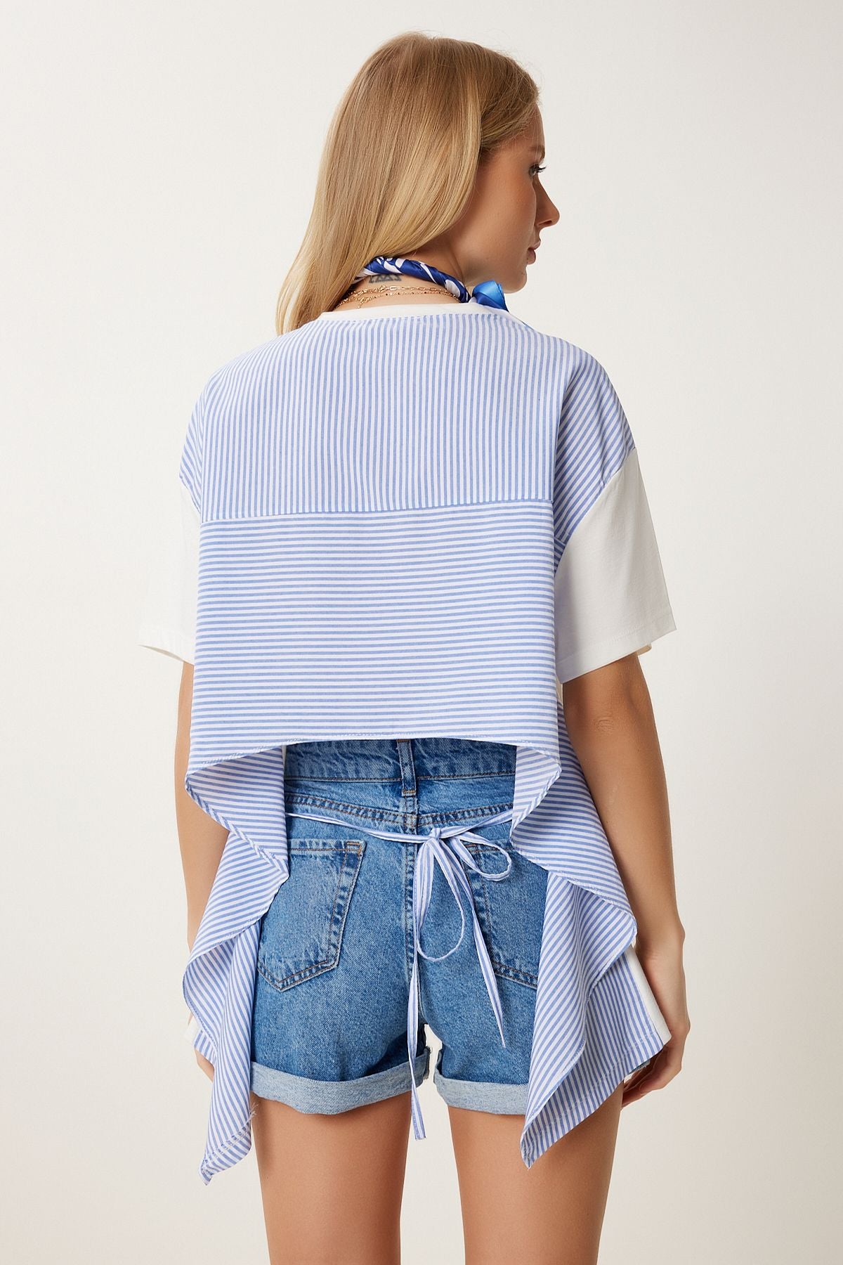 Beyaz Mavi Arkası Çizgili Poplin Detaylı Örme T-Shirt DP00257