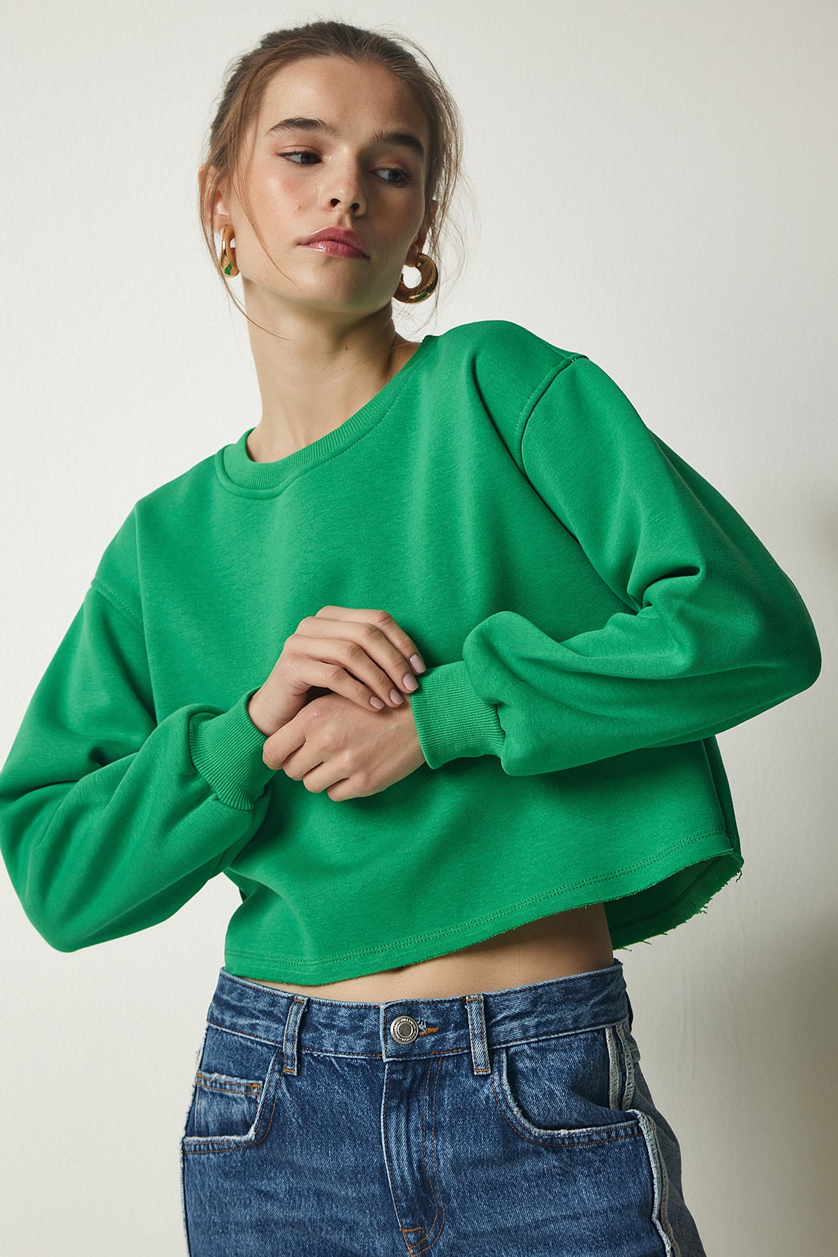 Yeşil Bisiklet Yaka Şardonlu Crop Örme Sweatshirt BF00085