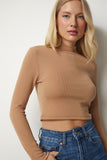 Bisküvi Dik Yaka Fitilli Kaşkorse Crop Bluz ub00165